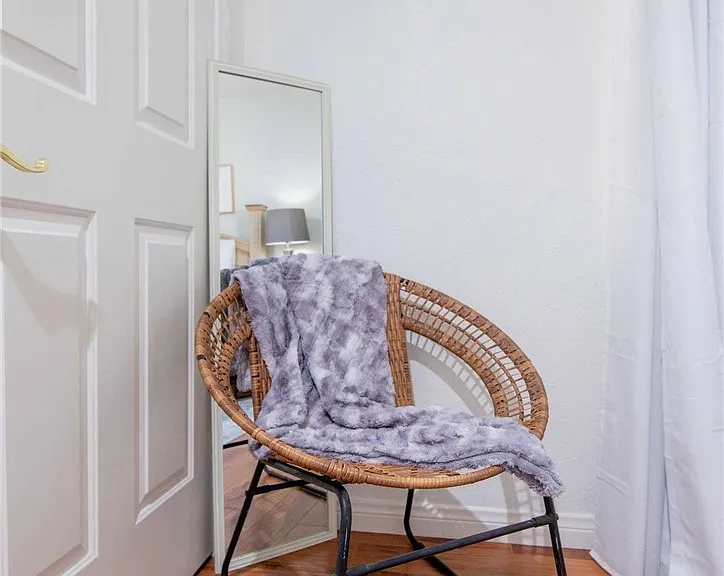 7310 Balboa Blvd #F — Photo 40
