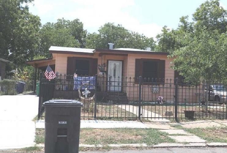 1st image of 546 Jennings Ave