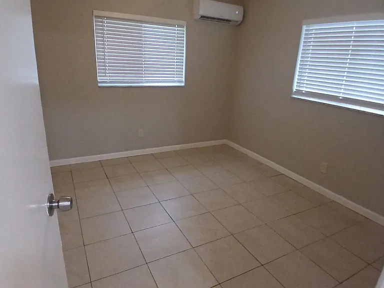 126 NW 8th Ave #1 — Photo 13