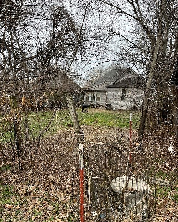 2nd image of 617 S 18th St