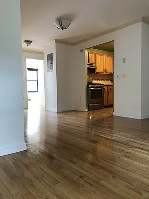 Rented by Space Real Estate | media 40