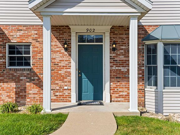 3rd image of 902 W Trailcreek Dr #902