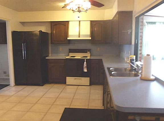 5th image of 2600 Crestmoor Ct