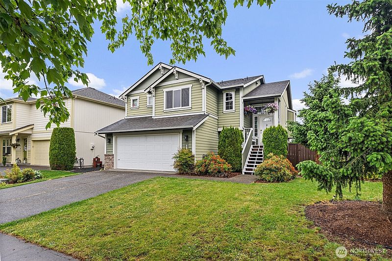 3rd image of 167 Goldmyer Drive
