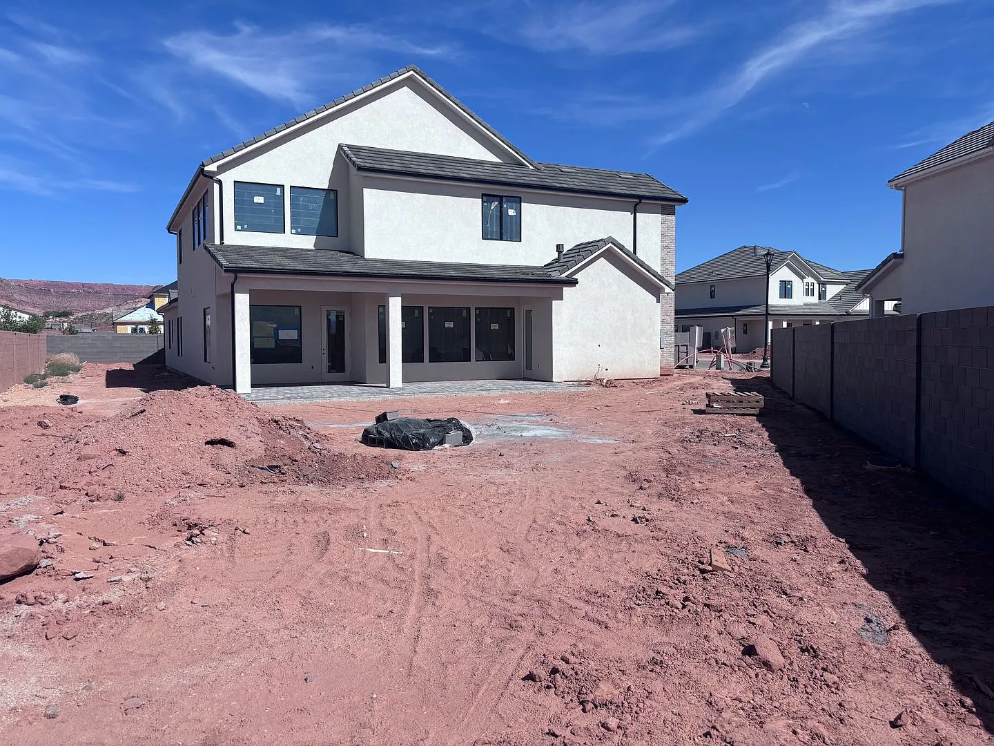 Gorgeous New Trend 2 Story with 6 bedrooms and 5 bathrooms — Photo 2