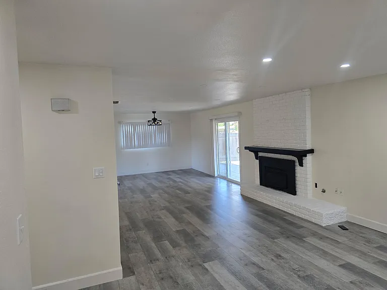 1005 W Cambridge Ave — Photo 6