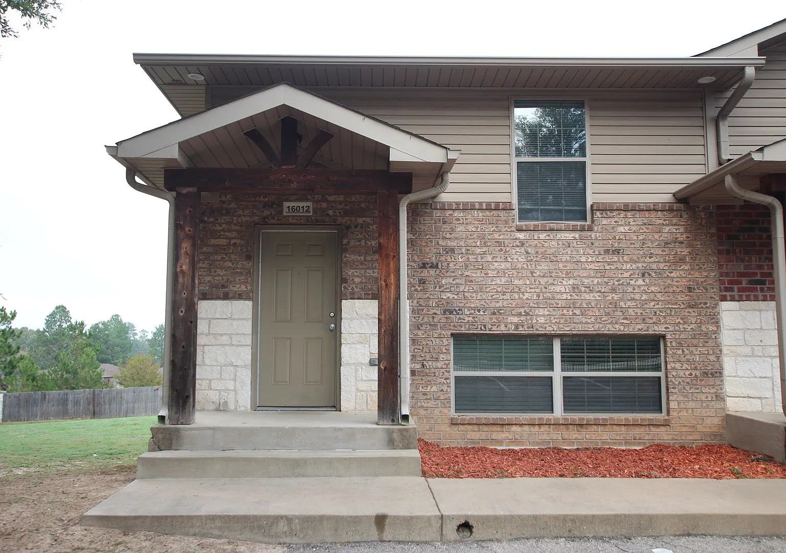 Coming Soon! 2 Bed 1.5 Bath Townhome, Lindale ISD! — Photo 2
