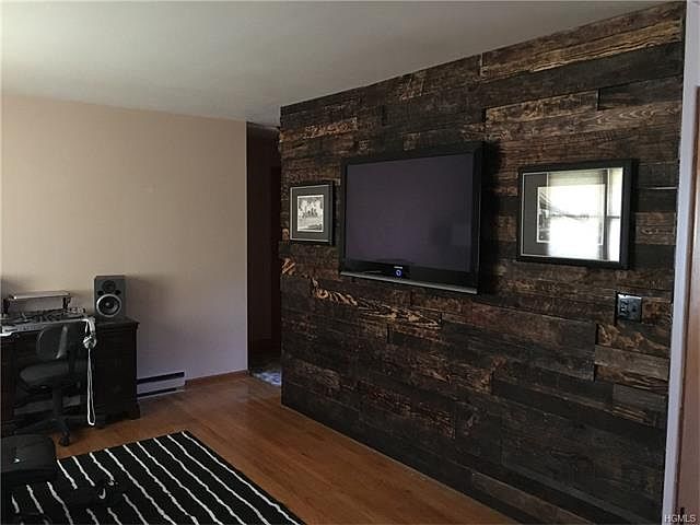 1st image of 51 Riverview St