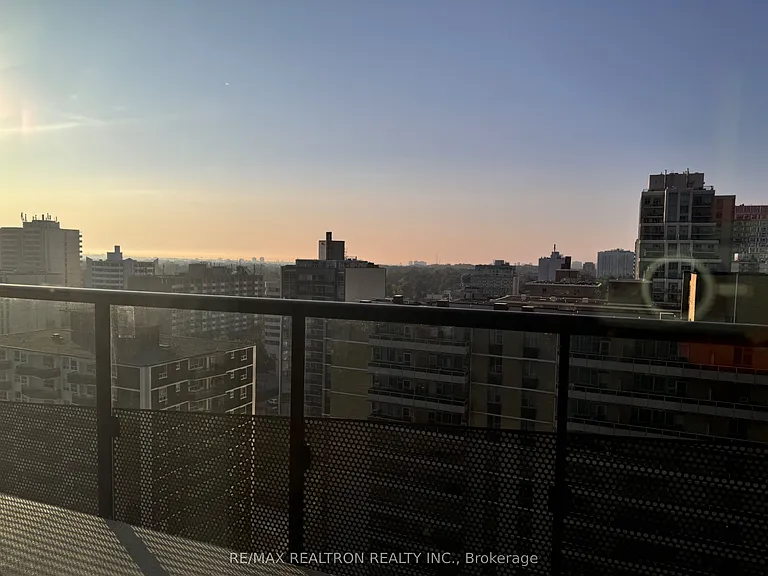 127 Broadway Ave #1402 — Photo 8