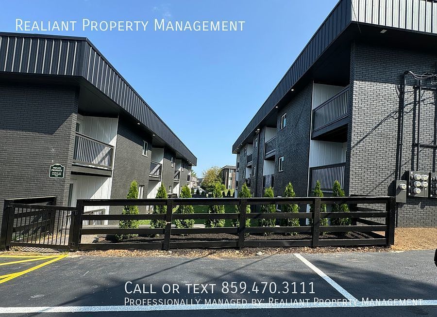 1st image of 209 Lakeshore Dr #3
