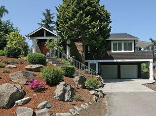 10214 NE 30th Pl, Bellevue, WA 98004