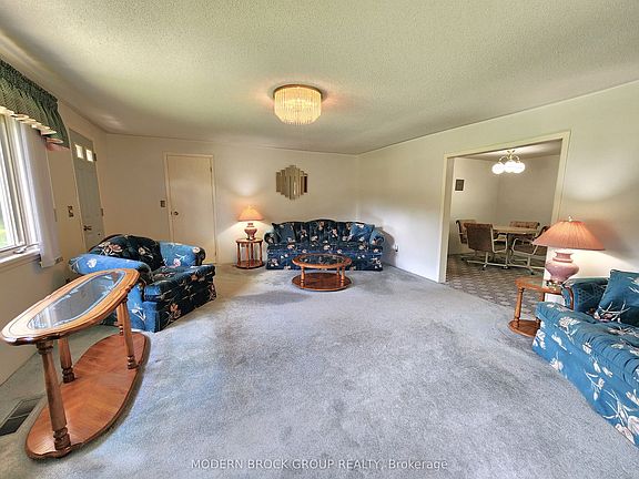 5th image of 70 Victoria Rd