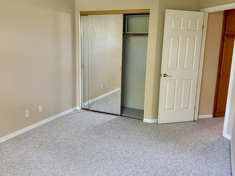 365 Bellflower Dr — Photo 29