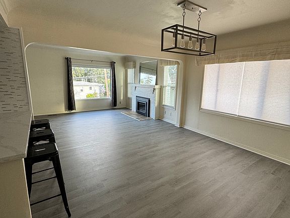 4th image of 1609 Marin St #A