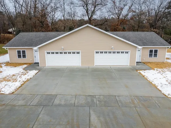 1931 Retzlaff Dr, Reedsburg, WI 53959