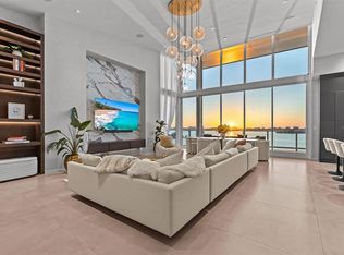 1020 Sunset Point Rd #703, Clearwater, FL 33755