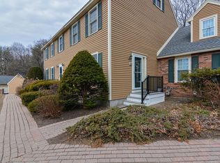 27 Seaver Brook Ln #27, Plaistow, NH 03865