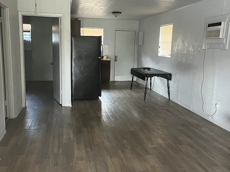 740 Ernona St #1 — Photo 6