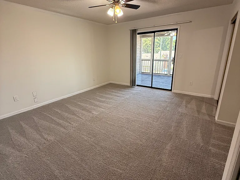 2505 W Broad St #222 — Photo 9