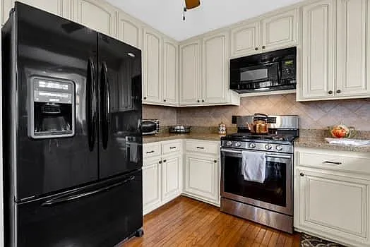 1833 Tree Top Ct — Photo 8