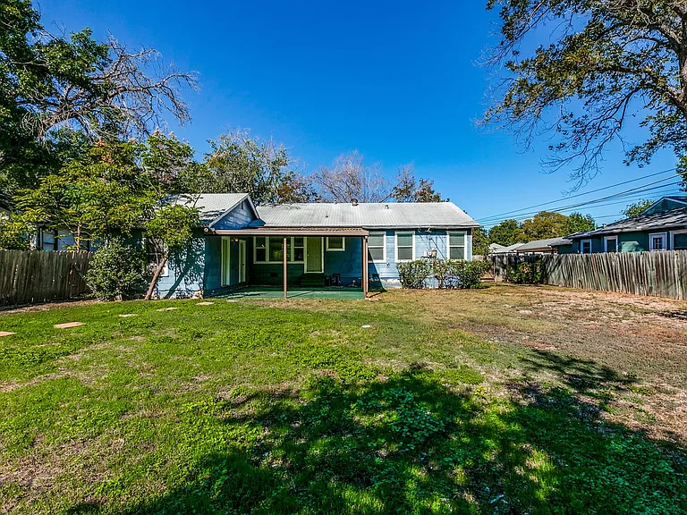 206 Chevy Chase Dr — Photo 25