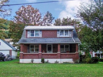 1651 S Main St, Bechtelsville, PA, 19505