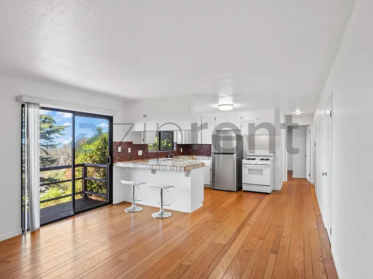 1127 Contra Costa Dr — Photo 7