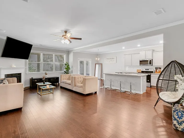 1398 Harlequin Way — Photo 17