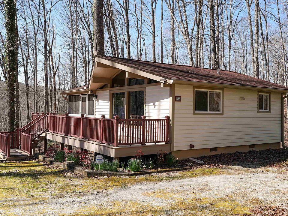 1st image of 28 Forest Dr