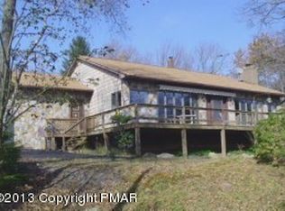 152 N Gap View Dr, Long Pond, PA 18334