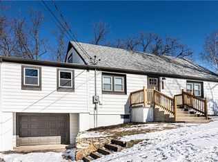 808 NE Russell Rd, Kansas City, MO 64116