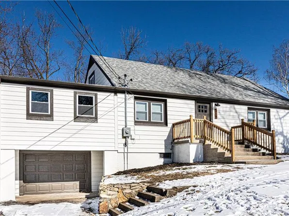 808 NE Russell Rd, Kansas City, MO 64116