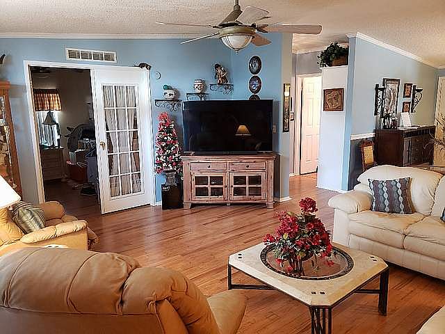 1st image of 118 Lyonia Ln