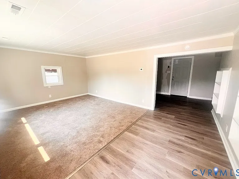 1144 E Normandale Ave — Photo 2