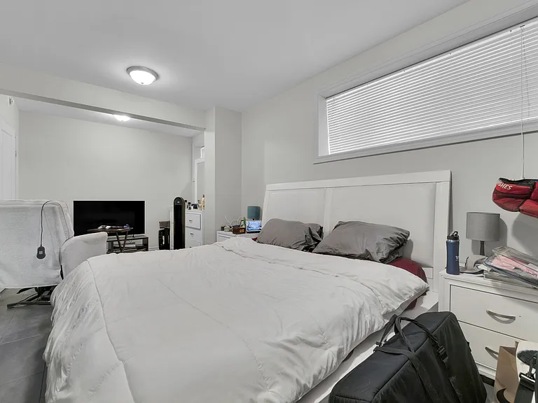 123 Queen Mary St #4 — Photo 13