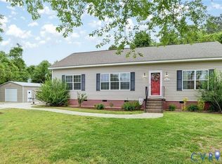 19612 Plumside Ln, West Point, VA 23181