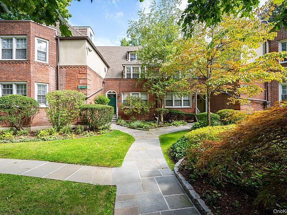 5th image of 52 Underhill Road #ML