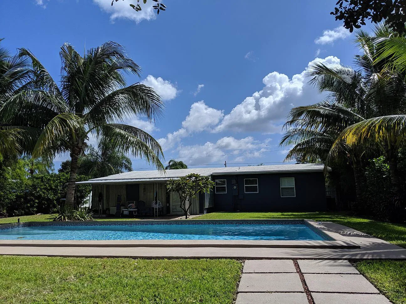 347 Pinewood St — Photo 1