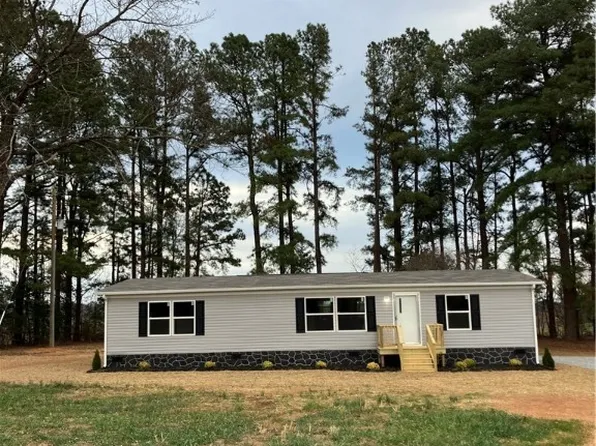 2664 Overton Rd, Victoria, VA 23974