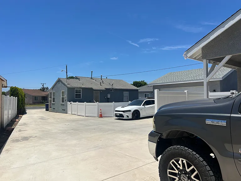5822 Indiana Ave — Photo 11