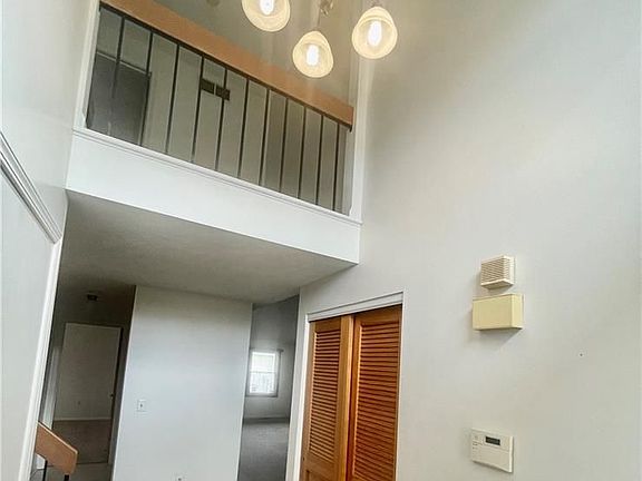 4th image of 2 Daisy Ln