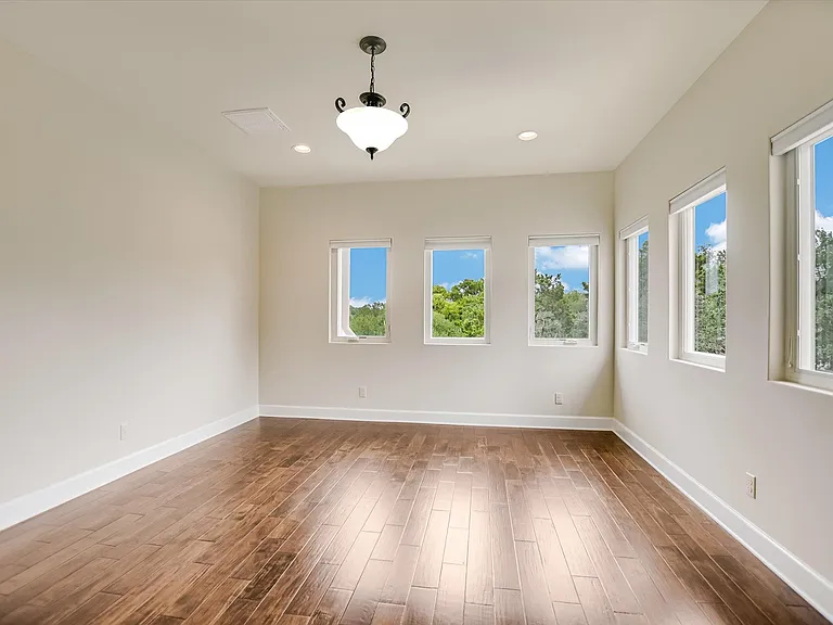 11 Inwood Cir — Photo 23