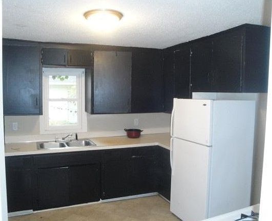5th image of 119 10th Ave S #1