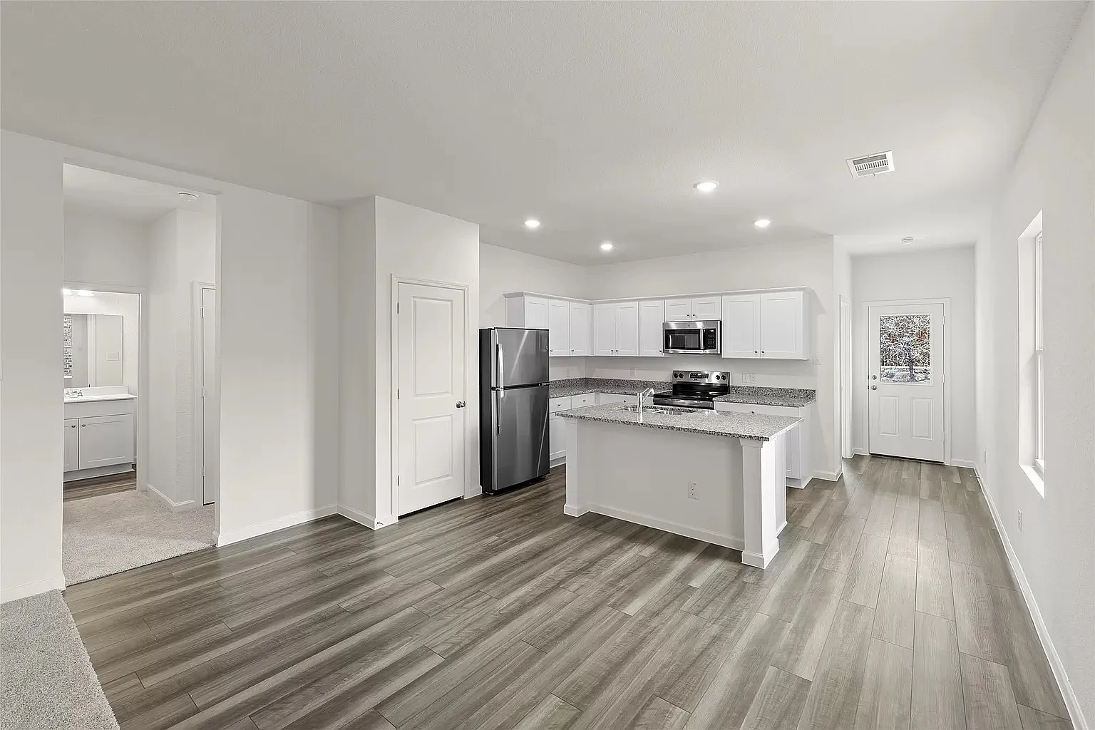 3 bed, 1401 sqft, $1,895 — Photo 4