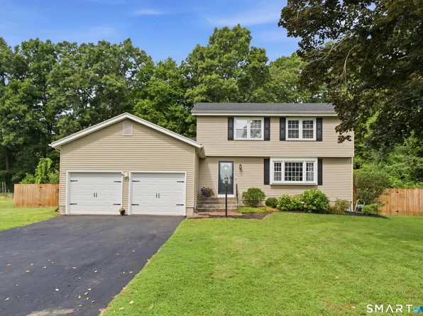 61 Broadleaf Circle, Windsor, CT 06095