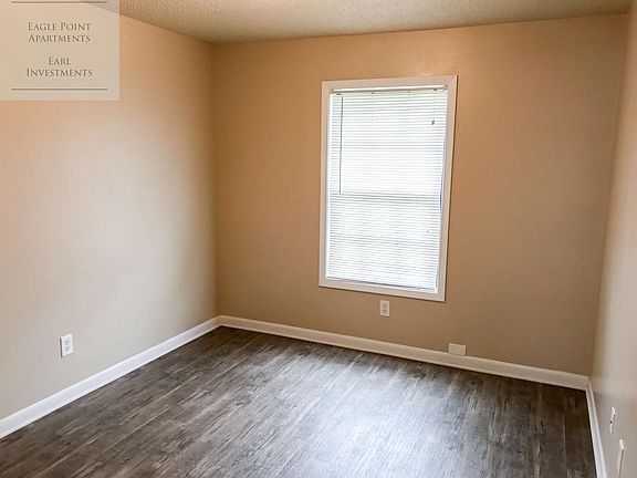 5th image of 307 Woodale Dr APT 2