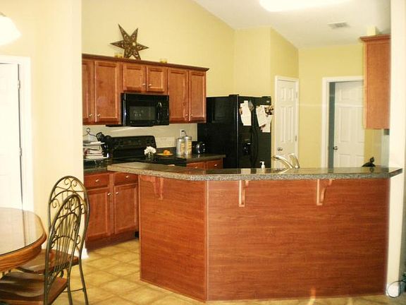 4th image of 12056 Carnegie Ave