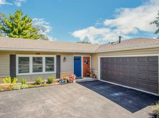 114 Camelot Way, Bolingbrook, IL 60440