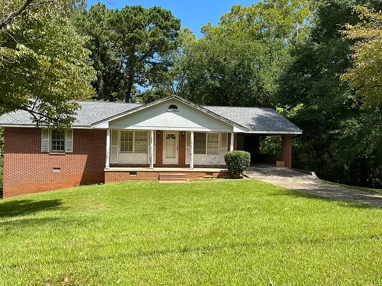 2214 Rolling View Dr — Photo 1