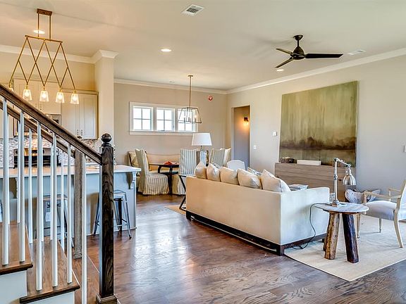 5th image of 4913 Clerkenwell St